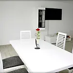 Magdalena Apartament *