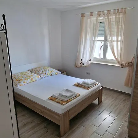 Magdalena Apartman Racisce