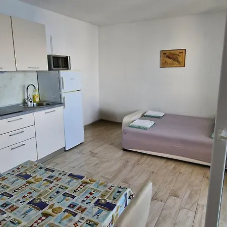 Magdalena Apartment Racisce